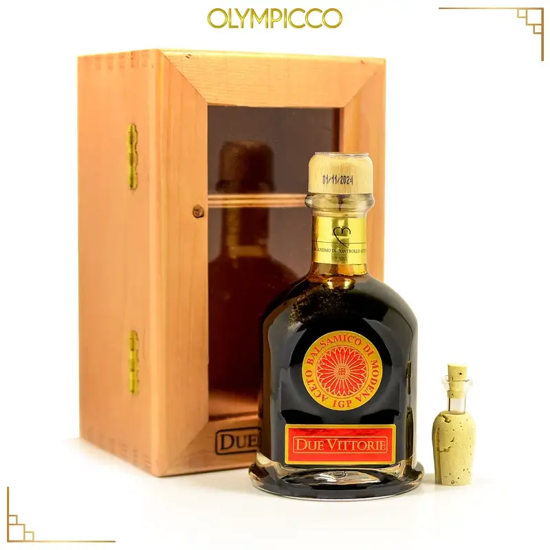 Due Vittorie Oro Gold Balsamic Vinegar Special Edition - with Pourer in Wooden Gift Box - 8.45fl oz/250ml - OLYMPICCO.COM